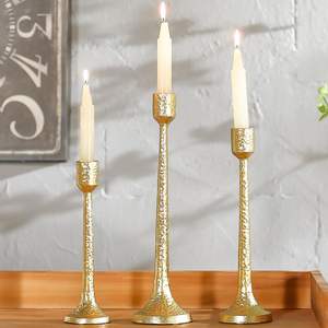 Candelabro de Latón y Aluminio Hecho a Mano, Estilo Moderno con Acabado Premium, Decoración de Hogar de Alta Gama - Product Image 4