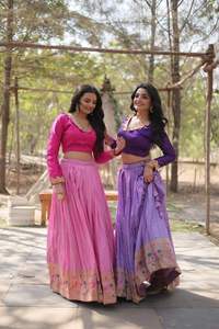 Nouveau 2024 dernière robe de créateur Pure Dyable Viscose Jacquard Lehenga Choli avec Kalamkari Jari Border Work femme mode exportateur - Product Image 3