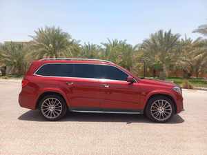 KLASS 2024, Camioneta con Volante a la Izquierda, Motor de 4.5L de Aspiración Natural, Caja de Cambios Automática, Mini Maybach R20, Asientos de Cuero, Euro - Product Image 4