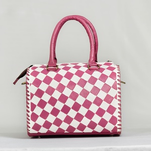 Bolso de mano de cuero vacuno de edición limitada con diseño a cuadros, elegante conjunto combinado de bolso de hombro y bandolera para mujer, para uso diario. - Product Image 5