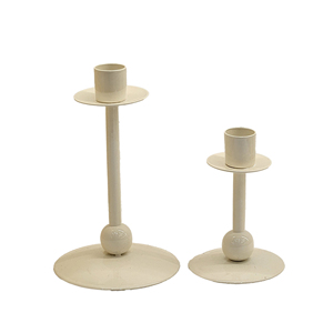 Bougeoirs en métal blanc Lot de 2 élégants chandeliers en fer pour la décoration de fête de mariage à la maison - Product Image 2