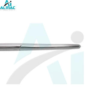 Fórceps Kelly quirúrgicos de alta calidad ALMAC con mandíbulas dentadas para aplicaciones confiables de hemostasia e instrumentos médicos - Product Image 2