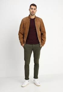 Blouson d'aviateur matelassé High Street en toile lavée délavée à fermeture éclair à col montant personnalisé de haute qualité avec logo avant pour l'hiver unisexe - Product Image 2