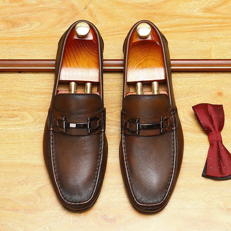 สีน้ำตาลเข้ม