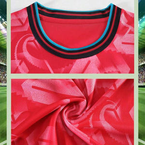 Conjunto de pantalones cortos de Jersey transpirable de uniforme de fútbol personalizado OEM para equipos de club o escuela con etiqueta privada e impresión de logotipo - Product Image 4