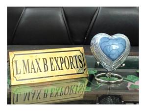 Vente chaude Nouveau Style Coeur Urne Crémation Finition Brillante Dernière Tendance Métal Mémorial Urne Crémation aux Prix de Gros - Product Image 4