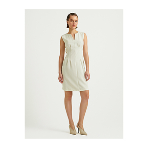 Robe BGN taille mini à col en V avec plis détaillés pour le travail, modèle S23D005 - Product Image 1