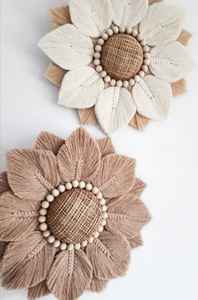 Elegantes piezas de decoración montadas en la pared hechas a mano con tela de metal MDF y madera natural para interiores con estilo - Product Image 6