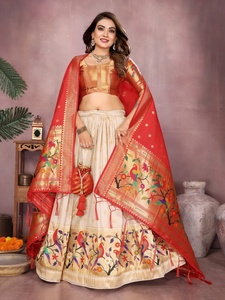 Lehenga Choli de Seda Jacquard Paithani Zari de Alta Calidad para Mujer, para Bodas y Fiestas, Disponible en Stock - Product Image 1