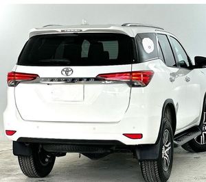 FORTUNER 2.4L TURBO DIESEL 2024 EN EXCELLENT ÉTAT - Prêt à être expédié - Product Image 4