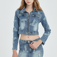 Top qualité femmes bleu lavé longueur courte manches longues veste en jean avec poches et col rabattu applique broderie dessus