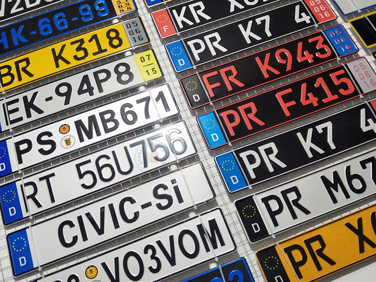 Replica Tractor License Plate – Embossed & Reflective – Size 16.5x16.5 Cm (6.5x6.5 Inches)