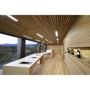 Cadeau pour la fête des mères Expérience de tourisme viticole La Rioja et ensembles de service de boissons haut de gamme - Product Image 3