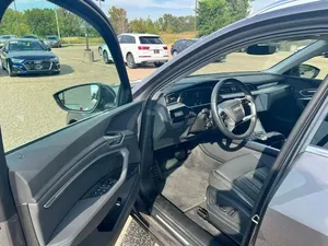 2021 Audi e-tron Premium - Product Image 2