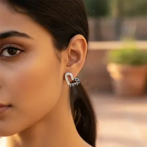 Boucles d'oreilles clous en argent 925 plaqué or rose tendance, taille diamant, avec pierres précieuses bleues - Product Image 2