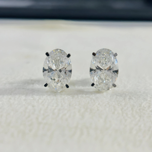 Pendientes personalizados clásicos cultivados en laboratorio, joyería, pendientes de forma ovalada chapados en rodio de oro blanco de 14K - Product Image 1