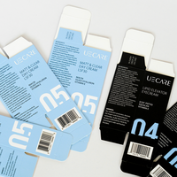 Boîte d'expédition en carton ondulé avec bande auto-adhésive et logo personnalisé pour chaussettes et chaussures, recyclable, gaufrage, tailles personnalisées