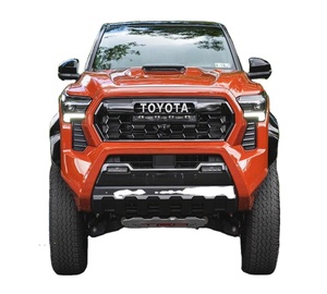 Pick-up double cabine 4x4 2024, boîte automatique, conduite à gauche, faible kilométrage, intérieur foncé, hybride essence, état neuf - Product Image 1