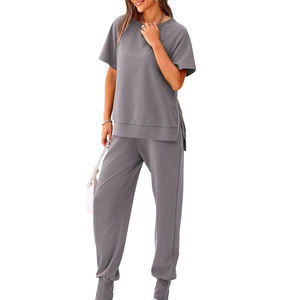 Nouveau design Ensemble de survêtements d'été de haute qualité pour femmes 100% coton couleur unie respirant léger logo personnalisé prix de gros - Product Image 3