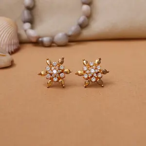 Pendientes de Botón Florales con Diamantes, Joyería de Aro de Oro de 18K para Mujer, Diseño Floral Moderno para Compromiso, Certificado GIA - Product Image 2