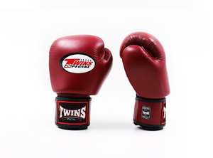 Guantes de Boxeo de Cuero Genuino Personalizados con Logotipo de la Mejor Calidad, con Cierre de Gancho y Bucle, Correas Ajustables, para Kick Boxing y Muay Thai - Product Image 2