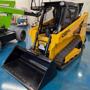 Chargeuse compacte sur chenilles GEHL RT105, jaune, diesel, pour la construction, à vendre - Product Image 2