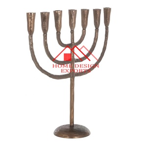 Menorá Decorativa de Siete Brazos con Forma Personalizada, el Mejor Candelabro, Clásico, Elegante, Hecho a Mano, Nueva Menorá para Velas - Product Image 1