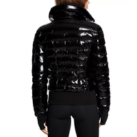 Veste matelassée élégante pour femme, à manches longues, épaisse, chaude, respirante, écologique, en polyester tricoté, avec capuche, pour l'hiver