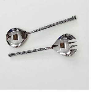 Ensemble de couverts en métal Nouveaux couverts en métal Nouveau dernier serveur de salade dans un nouveau look Serveur de salade en métal avec poignée en laiton pour une utilisation en cuisine - Product Image 3