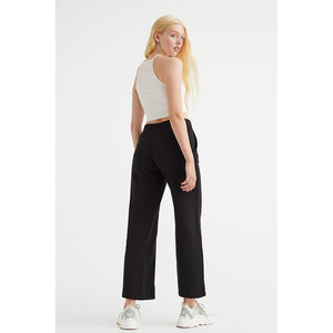 Nouveaux pantalons de survêtement en coton décontracté pour femmes pour Gym Jogging et piste en gros été plat avant survêtement costumes avec décoration en dentelle - Product Image 4