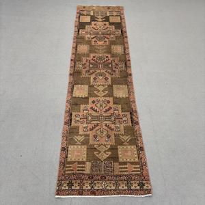 Alfombra Vintage de 2.6x10.4 pies, Alfombra Oriental Turca Marrón - Product Image 1