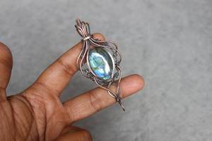 Pendentif en fil de cuivre fait main avec Labradorite Flash bleue Style bohème Unique bijoux en pierres précieuses cadeau - Product Image 2