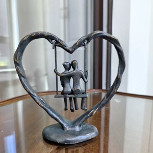 Sculptures de figurines métalliques personnalisables de qualité exceptionnelle, qui rehaussent les environnements grâce à leur caractère audacieux et à leur élégance. - Product Image 6