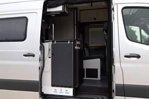 Fourgon utilitaire Mercedes-Benz Sprinter d'occasion, best-seller 2023 - Product Image 4