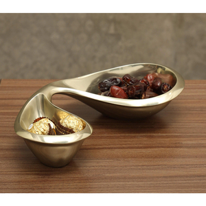 Cuenco de chocolate de doble sección dorado de aluminio, cuenco de servicio de diseñador moderno para decoración de sala de estar y comedor - Product Image 1