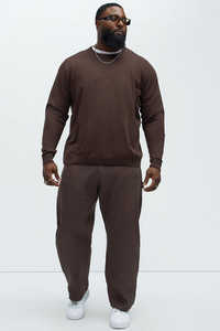 Suéter de Punto de Alta Calidad para Hombre, Estilo Casual, Cuello Redondo, para Otoño e Invierno, con Logotipo Frontal, Color Sólido - Product Image 2