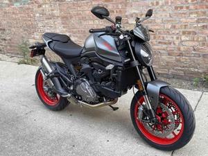 Ducati Monster + Aviator Grey 2023 usado disponible para la venta - Product Image 6