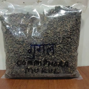 Poudre naturelle et biologique de 50 herbes pour la croissance des cheveux et le traitement ayurvédique nourrissant des cheveux 2-en-1 - Product Image 1