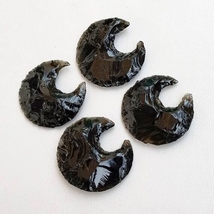 Collier de pierre de guérison à pointe de flèche en obsidienne noire de luxe pour le nettoyage et la protection de l'énergie disponible à un prix raisonnable - Product Image 1