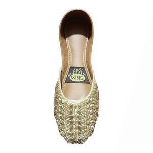 Fancy Stylish Khussa Shoes para damas Top Diseños bordados de verano e invierno Calzado plano pakistaní para mujeres y niñas - Product Image 3