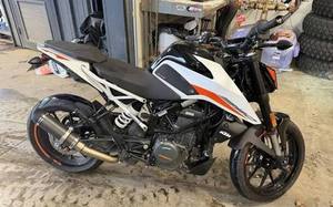 Motocicleta Usada 390 Duke 2022 de 390cc, Naked, con Motor Monocilíndrico Refrigerado por Agua, Transmisión Manual, ABS, TC, de Segunda Mano en Venta - Product Image 4