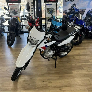 NUEVA Motocicleta Deportiva Doble Propósito Honda XR 150L 2026 - Product Image 1