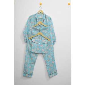 Conjunto de Pijama de Algodón para Mujer en Azul y Verde con Estampado a Mano - Ropa de Dormir Boho, Ropa de Noche Cómoda para Mujer, Precio al por Mayor Premium - Product Image 4