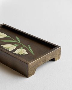 Mira Handprinted Mango Wood Small Serving Premium Bandeja de aperitivos de madera para Home Cafe - Product Image 2