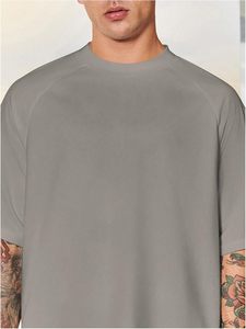 Usine directe vierge 100% coton recadrée Boxy T-shirt surdimensionné épaule tombante hommes T-shirt lourd à vendre - Product Image 2