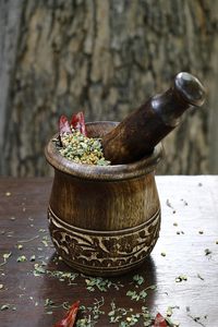 Mortero y Maja de madera tallada | Molinillo para hierbas, especias y uso en cocina, madera de mango natural grabada | Mortero hecho a mano - Product Image 4