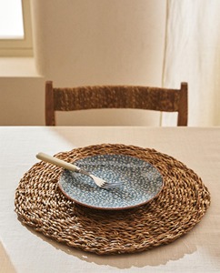 แผ่นรองจานหญ้าทะเลทอแบบเรียบสินค้าเป็นมิตรต่อสิ่งแวดล้อมทำจากแผ่นรองจานของตกแต่งโต๊ะในเวียดนามขายส่ง - Product Image 5