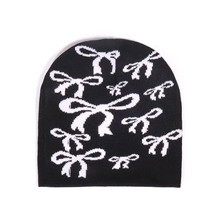 Bonnets en laine unisexes de qualité supérieure, conçus par OEM, chauds pour l'hiver, motif uni, logo personnalisé, mélange de laine respirant et imperméable - Product Image 6