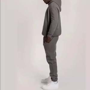 ชุดวอร์มผ้าโพลีเอสเตอร์ยาวถึงเข่าสำหรับผู้ชายปรับแต่งได้ไซส์ใหญ่พิเศษและตัวเลือกสำหรับคุณแม่ชุดสำหรับฤดูหนาว - Product Image 1