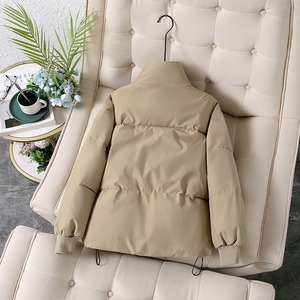 Manteaux d'hiver matelassés pour femmes, respirants, chauds et épais, en duvet, personnalisés, en coton, couleur verte, veste d'hiver pour femmes - Product Image 4